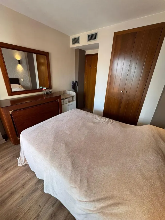 Apartamento con piscina comunitaria, Alicante, Torrevieja. 2 habitaciones, 80 m2, 500 metros del mar — 10