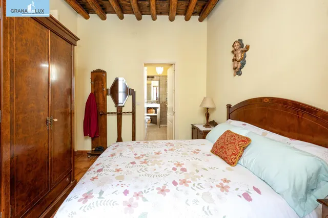 GRAN CASA EN ALBAICÍN BAJO. — 8