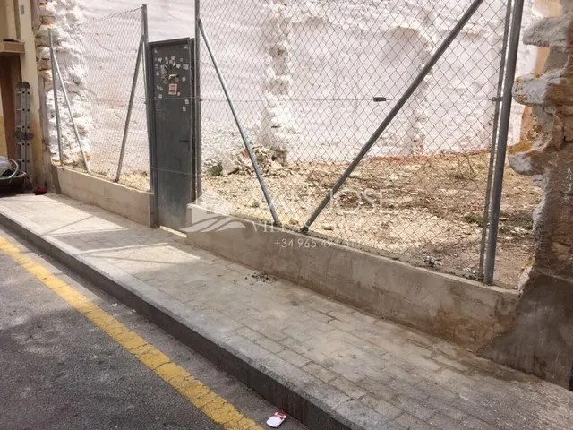 VENTA DE TERRENO URBANO EN ALICANTE, ZONA CAROLINAS BAJAS — 4