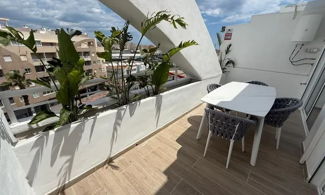 Ático luminoso 2 hab. 63m² en venta - Torrevieja centro