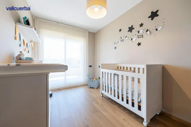CASA ESQUINERA EN RESIDENCIAL AIGÜESVERDS DE REUS — 33