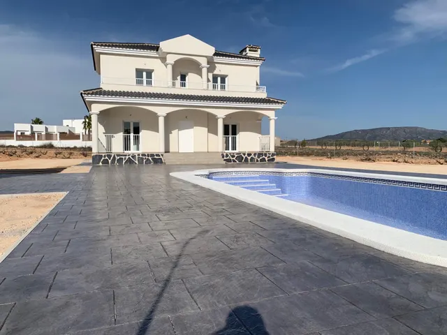 VILLAS DE OBRA NUEVA EN PINOSO — 6