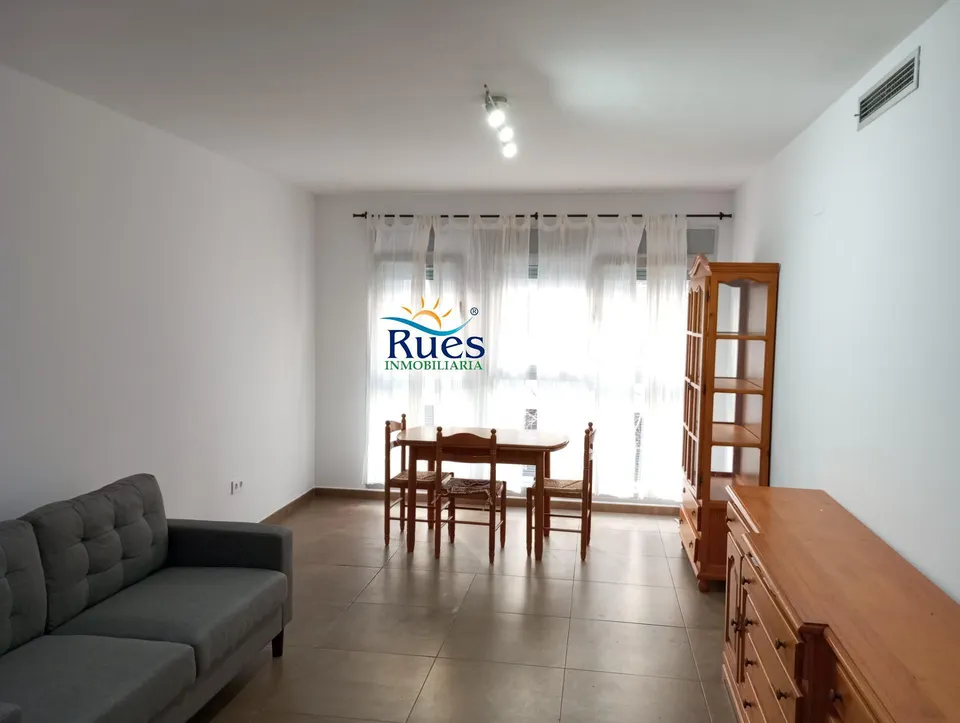 UBICADO EN ENTORNO RESIDENCIAL Y ZONA RELAJADA DE FÁCIL Y CÓMODO ACCESO