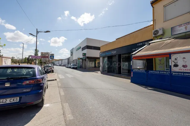 Parcela de 5000 metros junto al mercadona de Hijar - foto 2