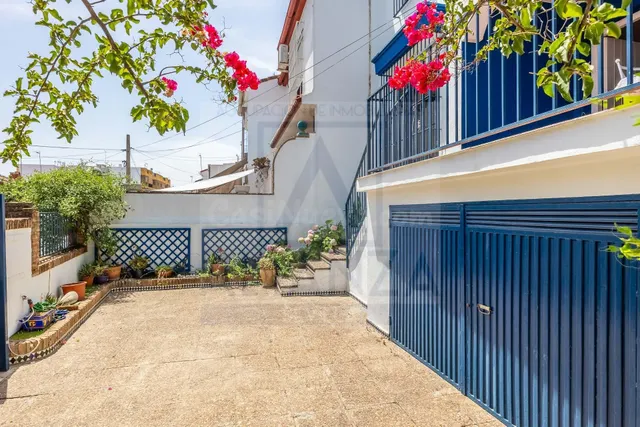 Venta de casa adosada de esquina en Mairena del Aljarafe (Se - foto 5