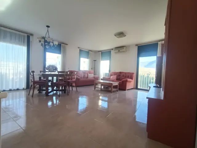 EXCLUSIVO APARTAMENTO EN EL CENTRO DE ROSES - foto 5