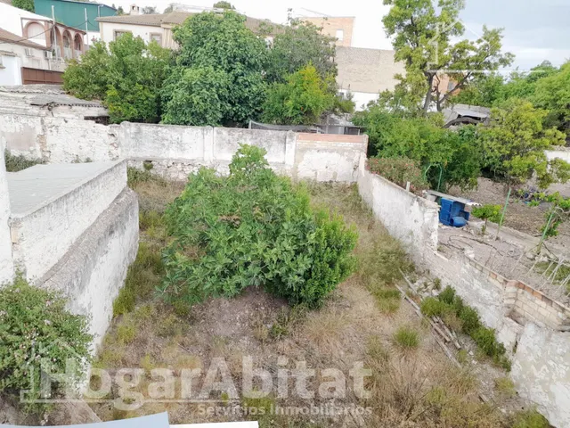 AMPLIO TERRENO URBANO PARA HACER LA CASA DE TUS SUEÑOS — 16
