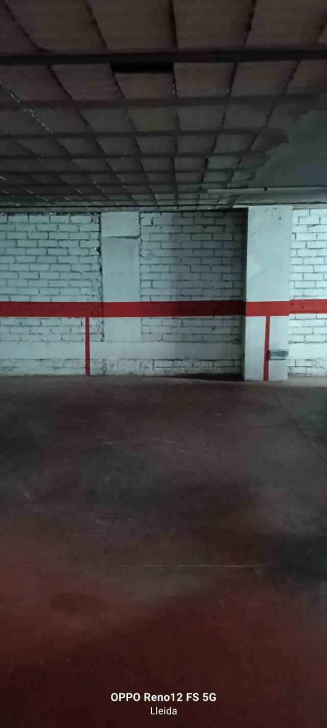 Plaza de parking en zona alta — 2