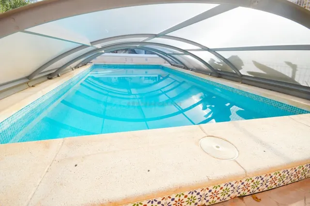 FANTASTICO CHALET CON PISCINA PROPIA Y COMUNITARIA, IDEAL PARA FAMILIAS — 2