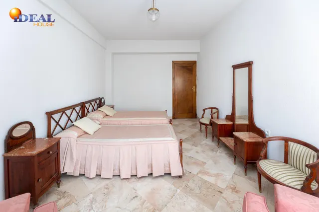 PISO EN PLENO CENTRO JUNTO RECOGIDAS — 10