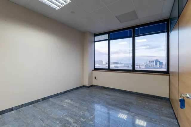 OFICINAS EN PUERTO  DE SAGUNTO — 12