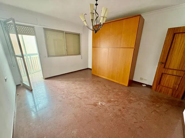 PISO DE GRANDES DIMENSIONES — 8