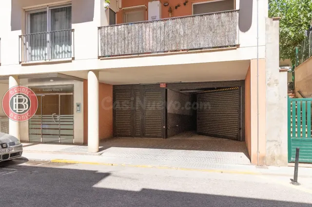 Parking 32m² en venta - Centro urbano 81