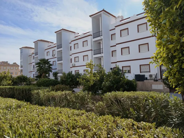 ATICO ENCANTADOR  CON GARAJE Y SOLARIUM PROPIO CON BONITAS VISTAS AL MAR EN ORIHUELA COSTA !!! — 44