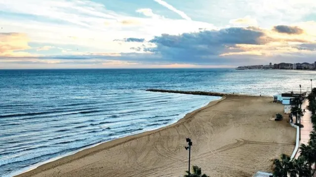 LINDO ÁTICO DUPLEX ORIENTADO AL SUROESTE, CON HERMOSAS VISTAS AL MAR, Y CON 130M2 DE TERRAZAS. — 20