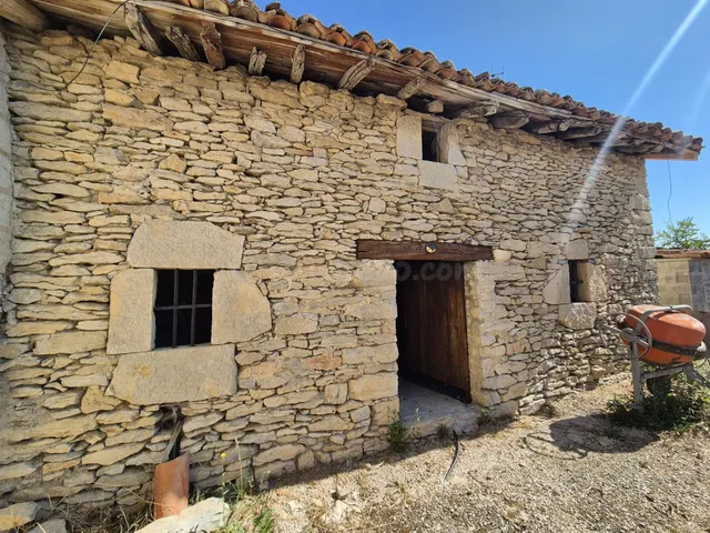 Casa de piedra en Valle de Losa - foto 2