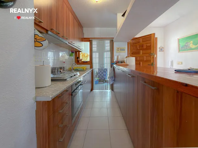 La Veleta! Acogedor apartamento exterior , con amplia terraza y vistas laterales al mar ubicación en urbanización exclusiva con piscina a 150 metros del mar — 17