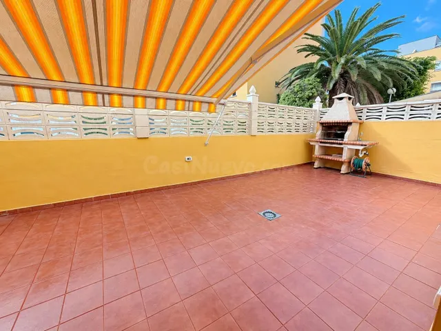 Dúplex de 3 habitaciones con gran terraza, piscina y aparcam