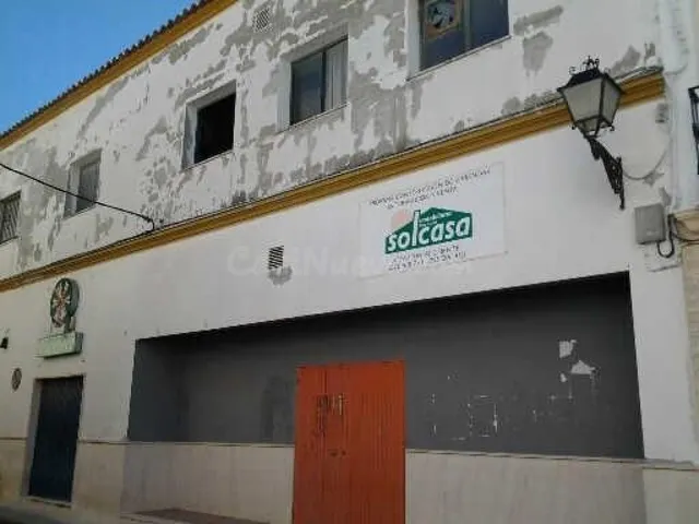 EDIFICIO DE 3 LOCALES, 1 VIVIENDA Y TRASTERO - foto 5
