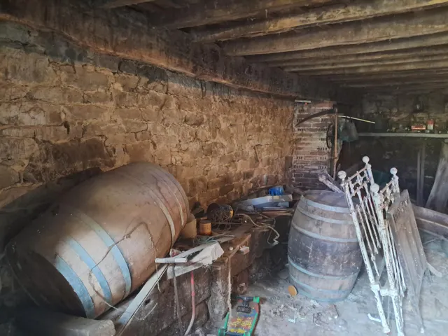 CASA DE PIEDRA EN ZONA RURAL — 45