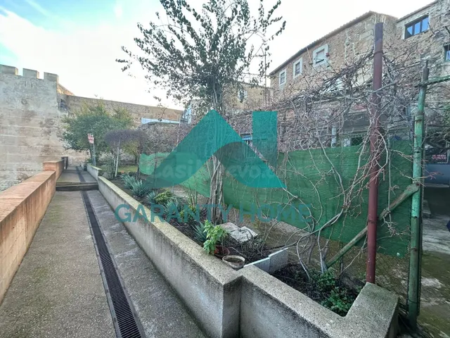 SE VENDE CASA CON TERRENO EN ZONA PARTE ANTIGUA - foto 4