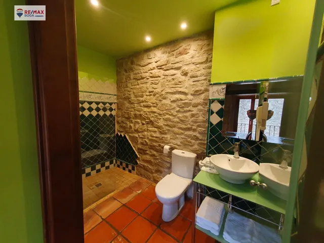 OPORTUNIDAD DE HOTEL EN UN ENTORNO DE ENSUEÑO — 20