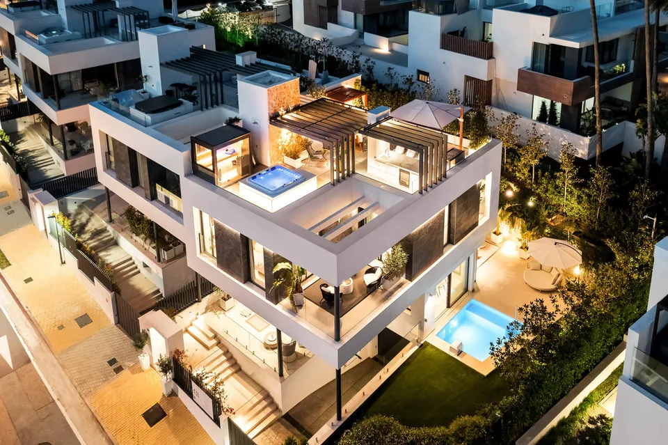 Adosado 4 habitaciones 609m² en venta - Marbella