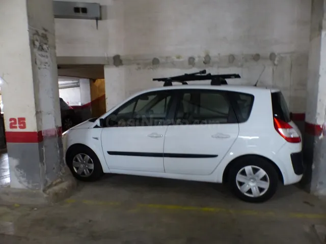 Parking 8m² en venta - Poble Sec