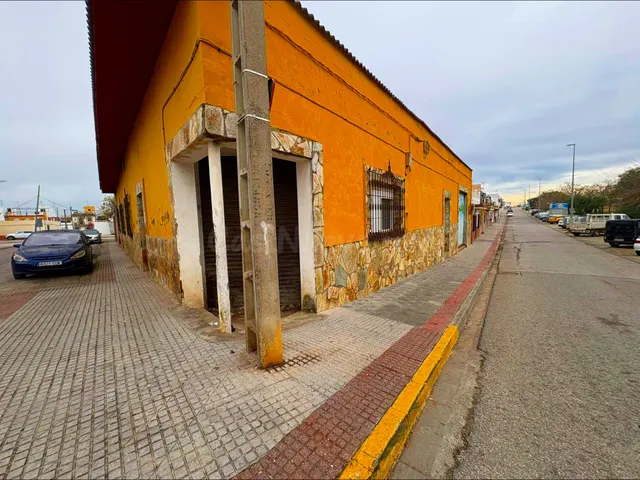 LOCAL EN PARCELA RESIDENCIAL DE 576MT EN EL CERRO BLANCO - foto 3