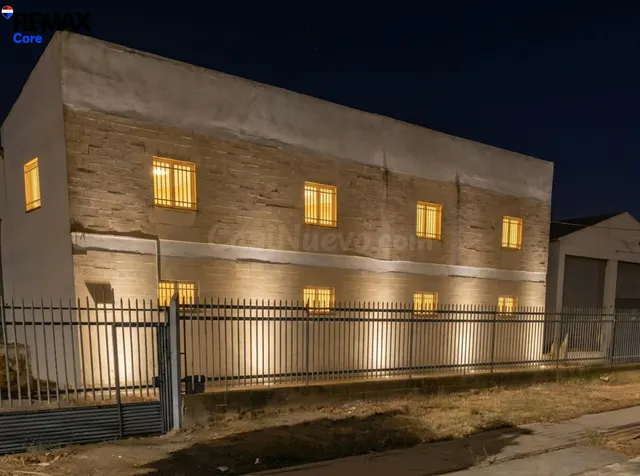Gran Nave Industrial y Logística de 2.460 m2 – Polígono Las  - foto 2