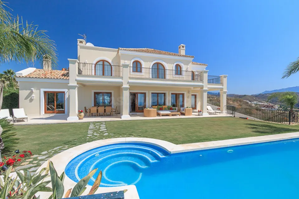 Villa 4 habitaciones 560m² en alquiler - Costa del Sol