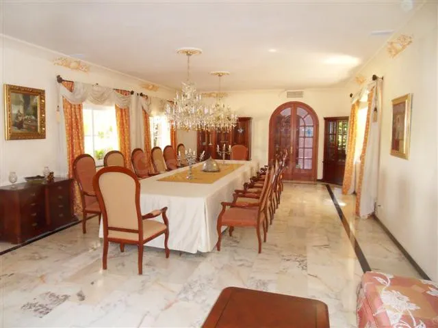 Chalet 8 habitaciones 1618m² en venta - El Madroñal - foto 4