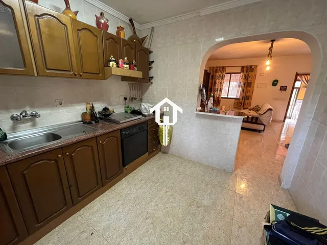 Casa adosada independiente en venta en el Rebolledo, elche. 3000m2 de parcela y 120 m2 de vivienda — 17
