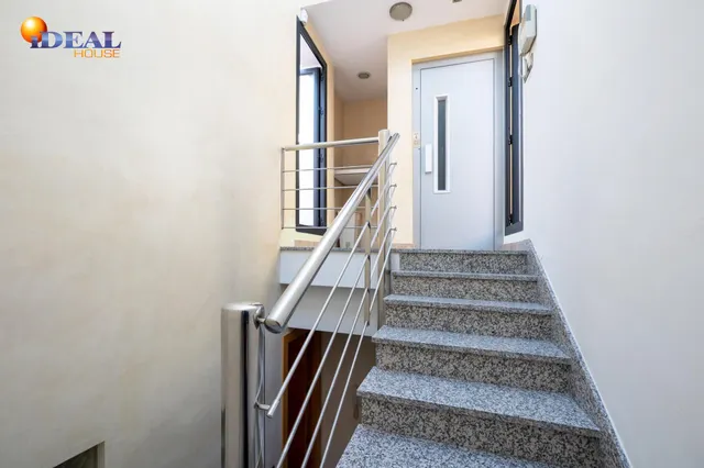 Casa exclusiva junto a Acera del Darro. Pleno centro de Granada. Seminueva y con ascensor propio — 35