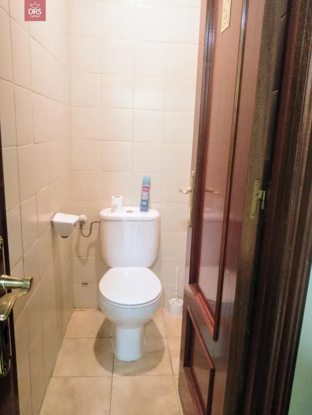LOCAL COMERCIAL EN CALLE MARQUES DE VILLORES NUM 22 — 12