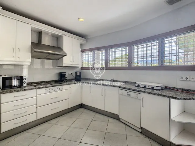 En venta la casa más original y con las mejores vistas de toda la Costa de Barcelona. — 26