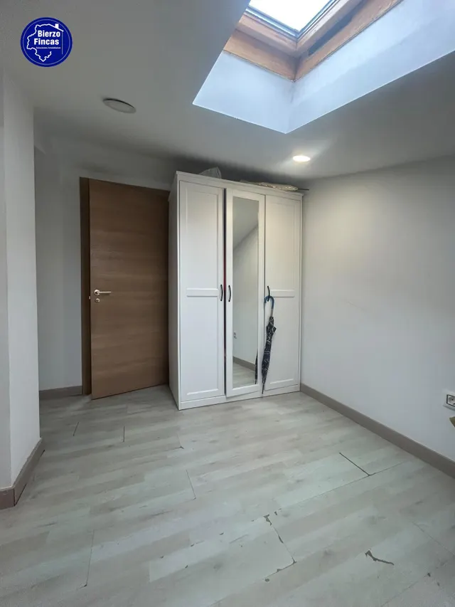 **se vende casa en Oviedo** — 30