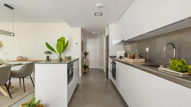 Apartamento primera planta de 3 dormitorios y 2 baños con vistas al mar. Mijas Costa — 4