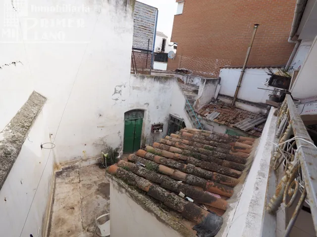 SE VENDE CASA DE 258 M2 DE SUELO Y 397 M2 CONSTRUIDOS EN AVE - foto 3