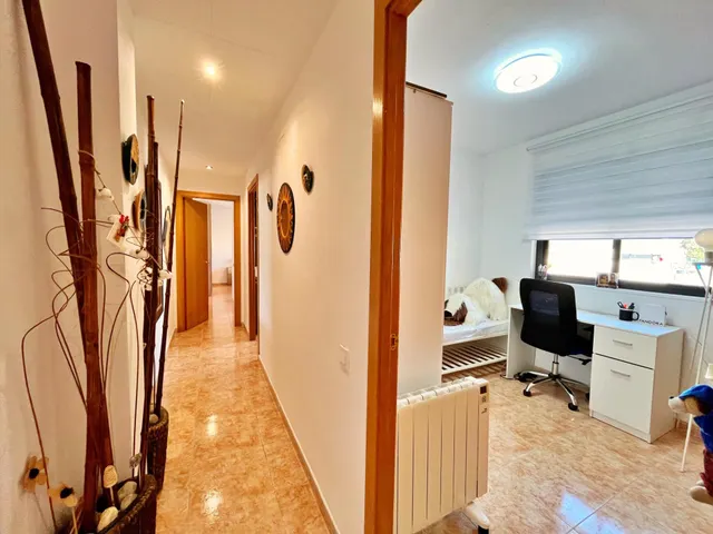 Piso de 4 habitaciones con terraza y ascensor en Ferreries - VPO — 22