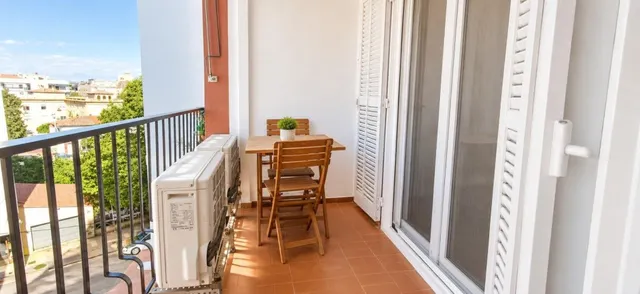 4 habitaciones, tranquilidad y parking propio,  a 5 minutos andando de la estación de Girona — 24