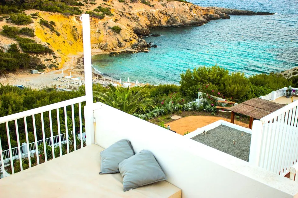 ALQUILER ANUAL EN CALA CODOLAR