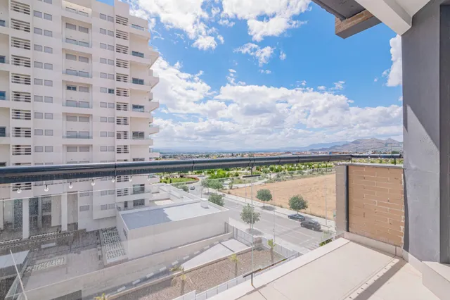 OPORTUNIDAD EN VENTA DE PISO VPO DE 3 DORMITORIOS EN BARRIO ALBAYDA CON PLAZA DE GARAGE Y TRASTERO — 21