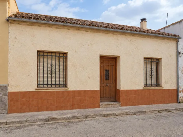 Casa independiente de 200 m2 con cinco habitaciones, dos cocinas y solárium en San José de la Vega — 2