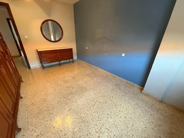 Piso Semireformado con ascensor en Mislata — 22