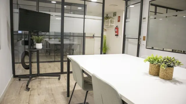 Oficina en alquiler en Paseo P.º de la Castellana — 11