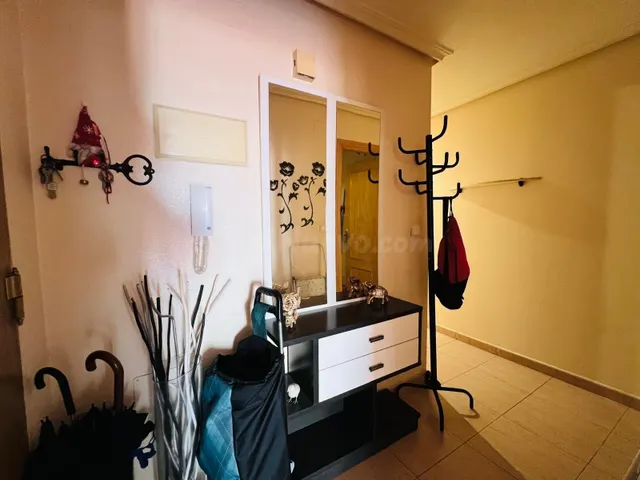 ️ Amplio piso de 3 dormitorios con terraza en pleno centro de Torrevieja — 2