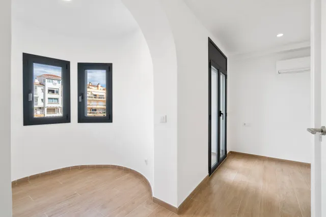 ¡Descubre esta fantastica vivienda en Empuriabrava! — 37