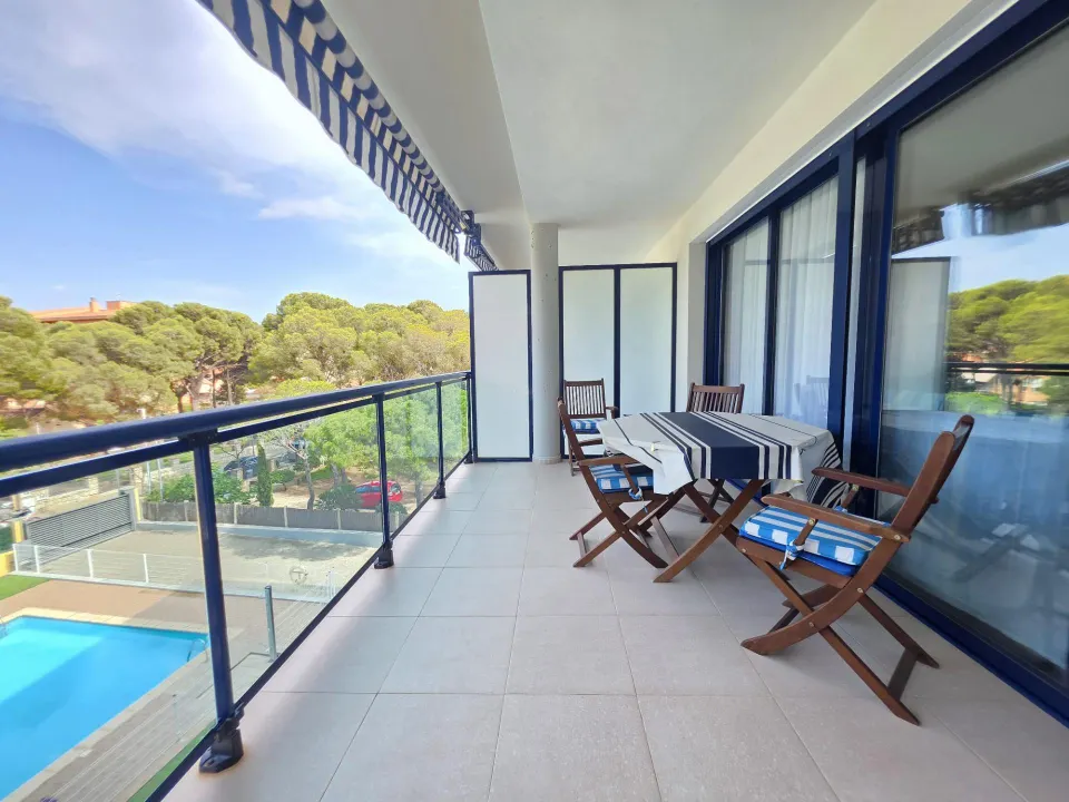 PISO 3 habitaciones A 20 M DE LA PLAYA CON PARKING DOBLE Y TRASTERO
