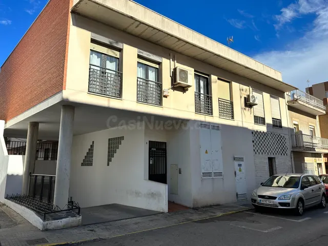 PLAZA DE GARAJE EN ALQUILER EN JACINTO BENAVENTE ALGECIRAS - foto 2